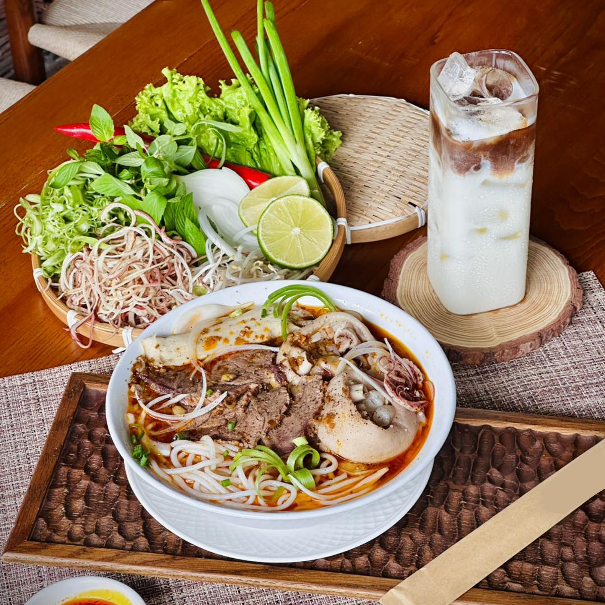 Hướng Dẫn Nấu Bún Bò Huế Chuẩn Vị Tại Nhà Với Bún Bò Huế Jimmy 8 AVT BBH